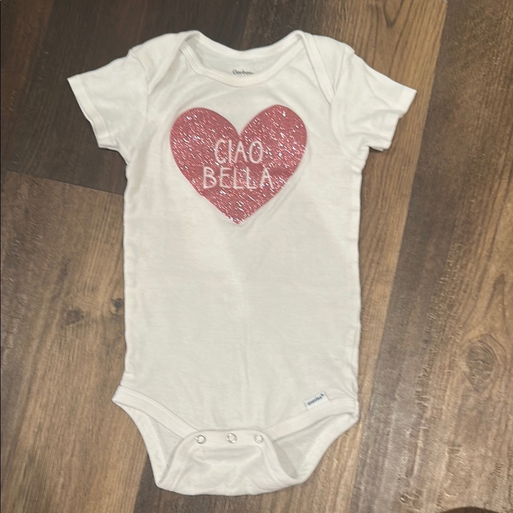 5 for $20 || Ciao Bella White and Pink Glitter Heart Onesie 18 mos 💞
